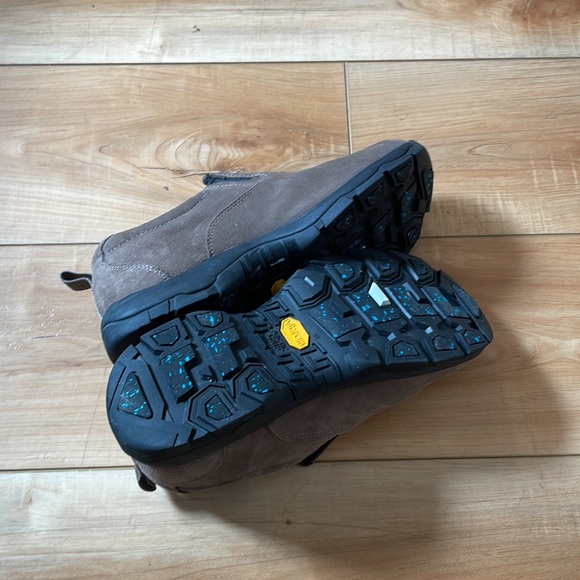 Waterproof Suede Artic Grip Slip Ons - Picture 3 of 4